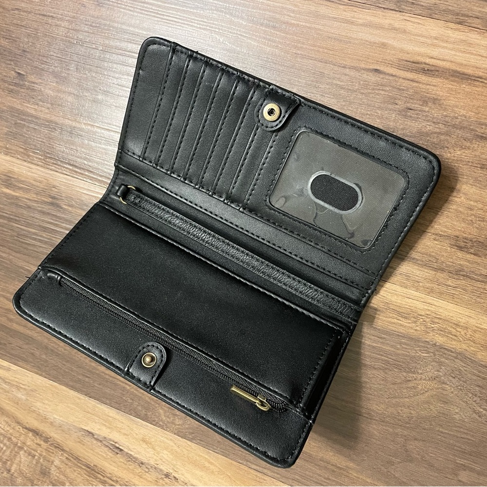 Target wallet - Picture 2 of 3